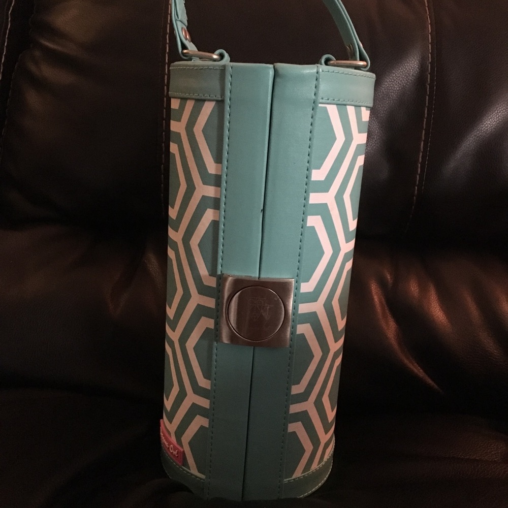 Origami Owl Mobile Jewelry Bar